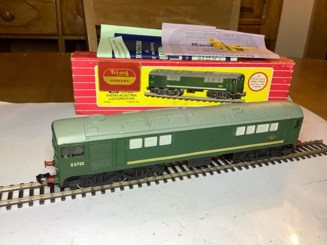 Hornby Dublo 2 Rail 2233 BR Green Class 28 Co-Bo Diesel Loco D5702