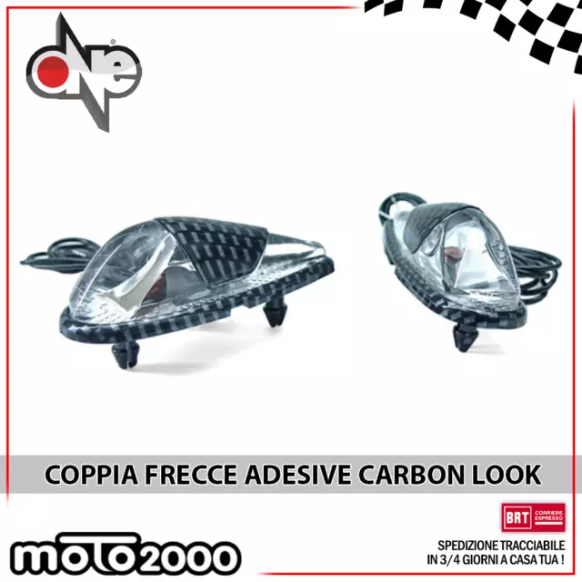 Coppia Frecce Adesive Vetro Trasparente Carbon Look Lampada 12V Scooter E Moto