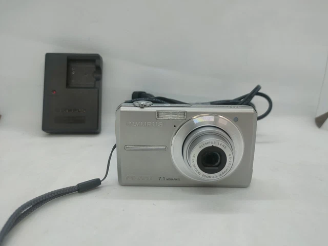 Olympus FE-220 7.1 MP Point and Shoot Digital Camera - Tested Working