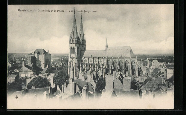 Cpa Bayeux. La Cathédrale prise de l'ancien Évêché