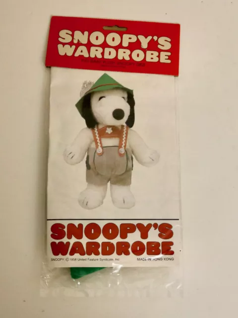 Peanuts Gang Snoopy vintage plush doll clothing lot of two Determined Prod