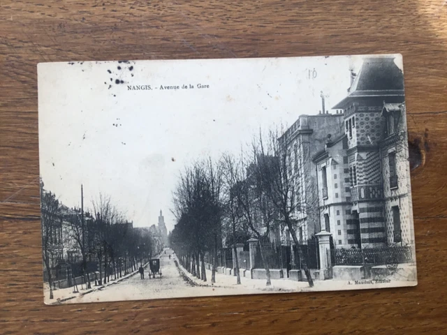 Carte postale ancienne Nangis (Seine-et-Marne) Avenue de la Gare