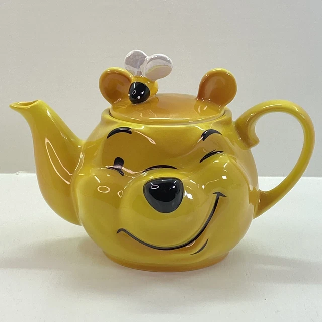 DISNEY CARDEW DESIGN Winnie The Pooh Face Tea Pot w/ Bee Limited