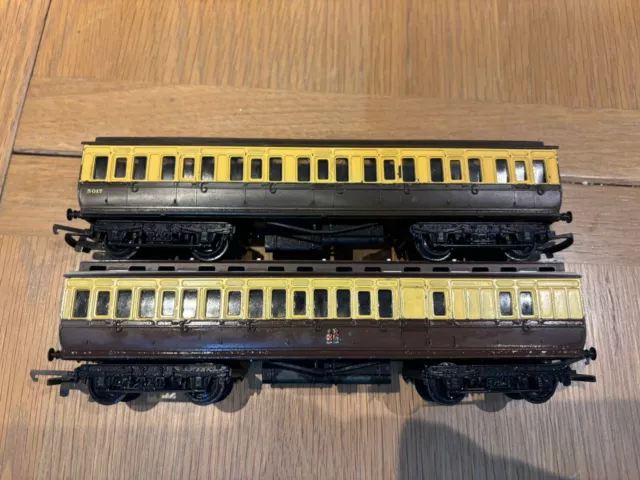 Tri-ang OO Gauge R332 & R333 G.W.R Clerestory Coaches Brake Third & Composite