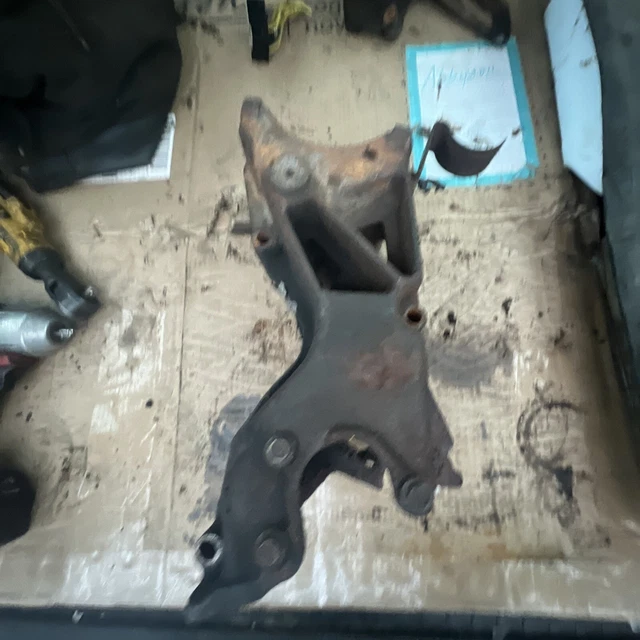 Chevy GMC 454 Engine Power Steering Bracket Serpentine 1996 454 Vortec Big Block