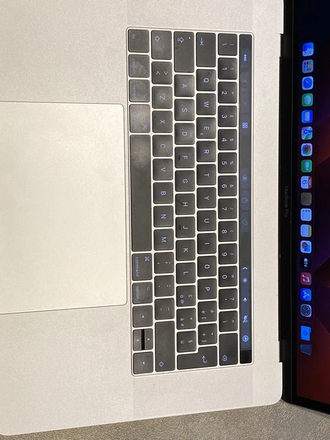Apple MacBook Pro 15,4" Touch Bar (256GB SSD, Intel Core i7 7a generazione, 2,8 5