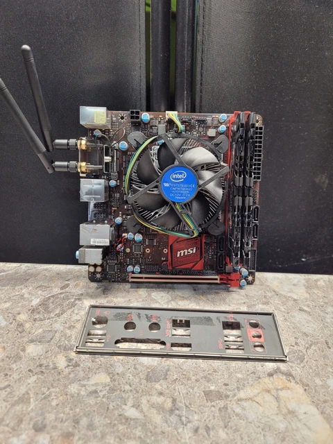 MacBook Air 2015 1.6Ghz 256Gb 11インチ USキー Motherboard & CPU Combos, Computer Components & Parts, Computers