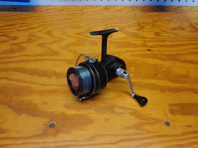 Vintage Dam Quick Finessa Spin Fishing Reel for Repair Vintage Dam Quick Finessa Spin Fishing Reel for Repair