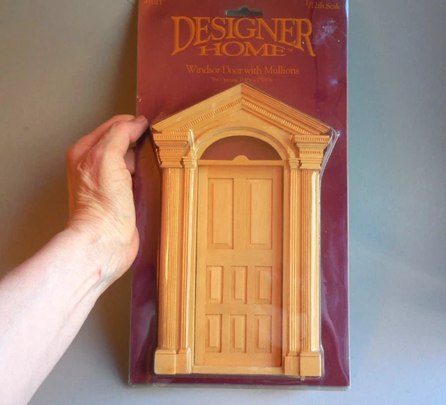 Windsor Door With Fluted Columns ~ Dollhouse Miniature