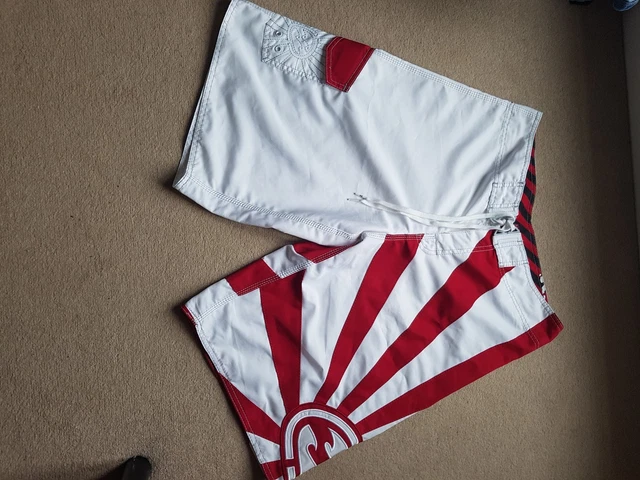 BILLABONG ANDY IRONS Signature Rising Sun Surf Board Shorts Mens