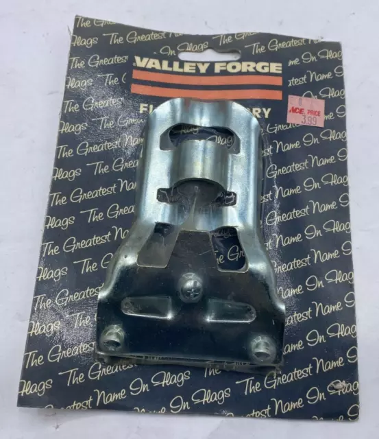 VALLEY FORGE 3/4" SB2-1 Stamped Steel Flag Pole Bracket Screws Flagpole LOT OF 3