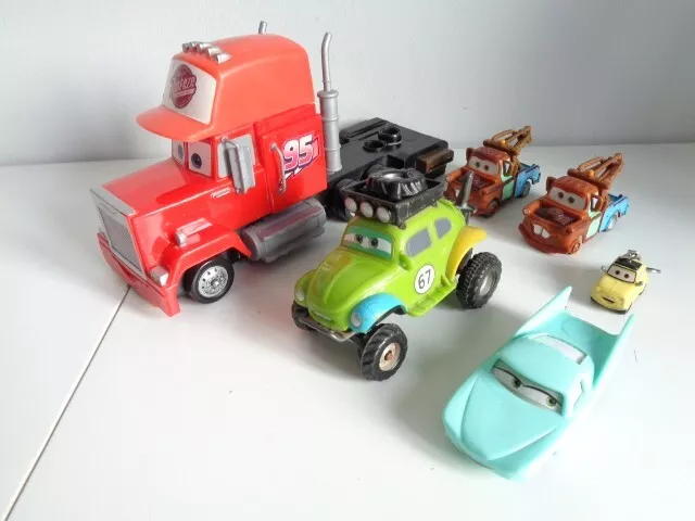 Disney Store Camion Mack Carrier avec 4 voitures à friction miniatures,  Disney Pixar Cars