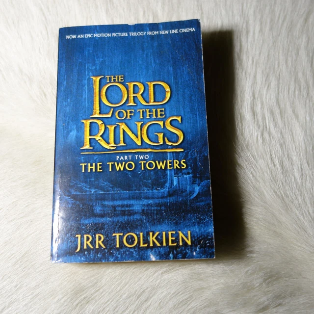 The Two Towers (Media Tie-in) by J.R.R. Tolkien: 9780593500491