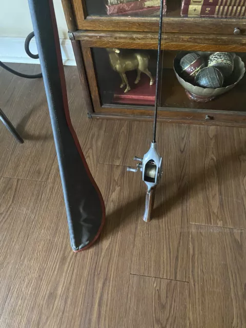 VINTAGE HURD SUPER CASTER Steel Rod, Reel w/ Walnut Handle