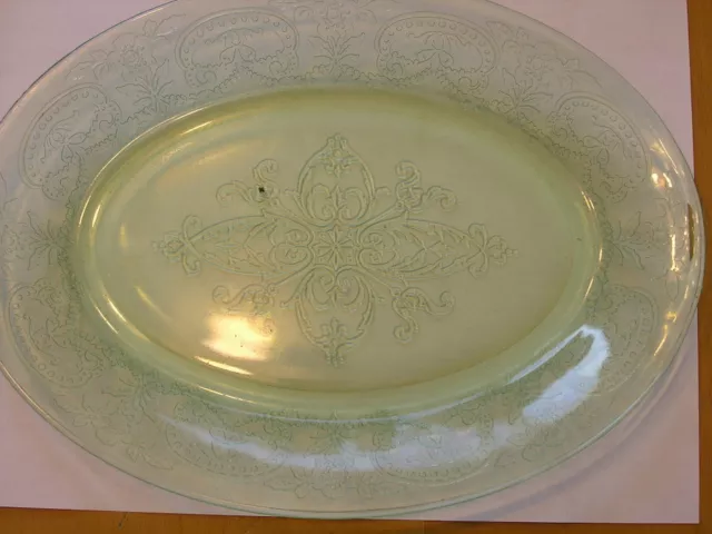 No 612 Horseshoe Design Indiana Glass Oval Platter Green Vaseline Uranium Glass