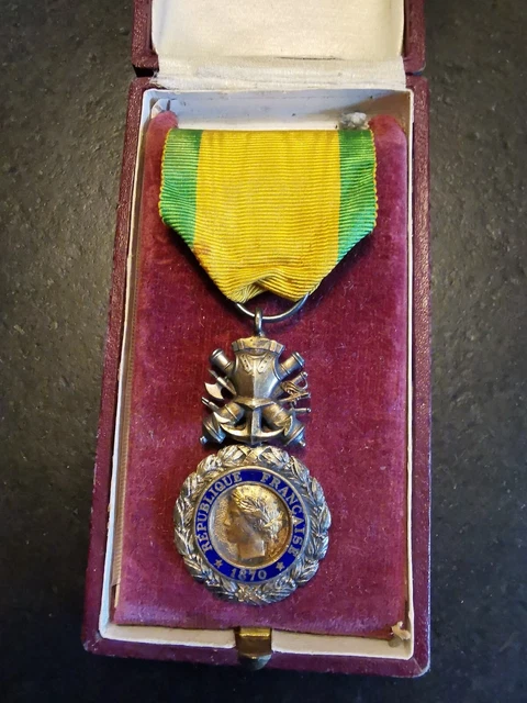 MÉDAILLE MILITAIRE GUERRE valeur et discipline de 1870 EUR 25,00