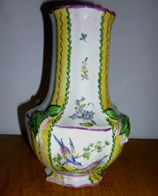 Vase Ancien Sign