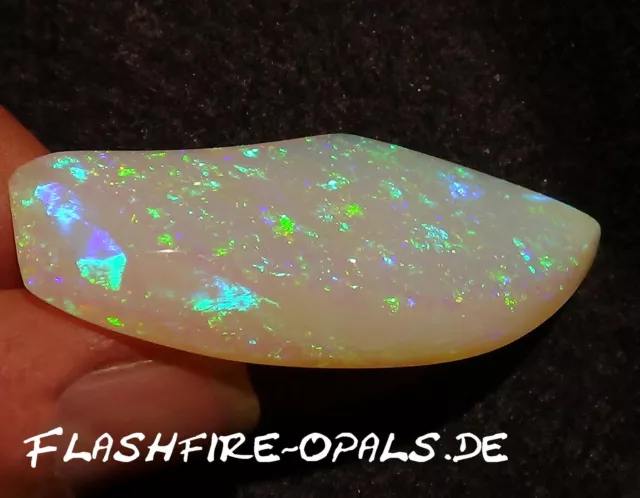 73,6 Carats Gigantesques Brésilien Gemme Opale Double Face Video Flashfire-Opals