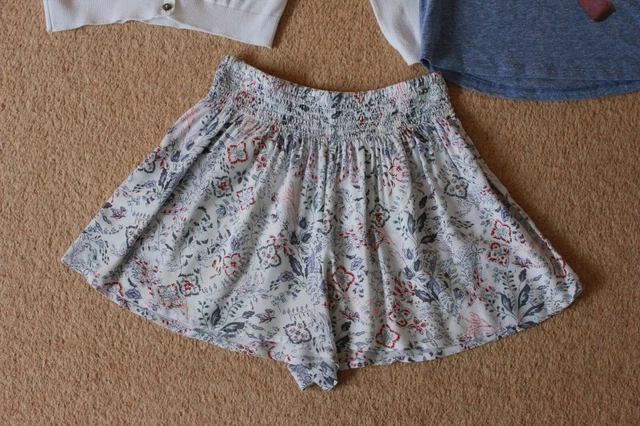 Girls Next Clothing Bundle (Cardigan, T Shirt & Shorts) Aged 8 Years 4