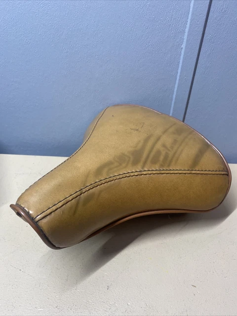 tan bicycle seat