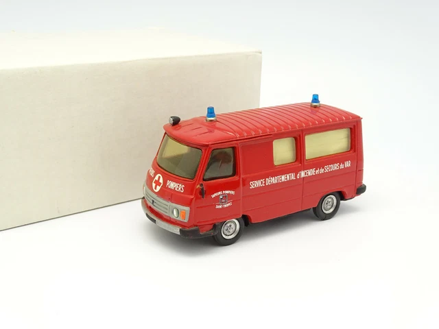 Provence Moulage 1/43 – Peugeot 202 Berline Rouge – Très Bon état + Boîte