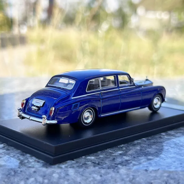 DCM 1/64 Scale Rolls-Royce Phantom VI Blue Diecast Car Toy Collection in box