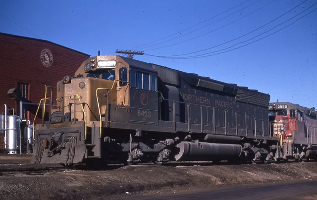 BN/NP SD45 - Number - 6423 w/Another - ORIG - KR - rals701