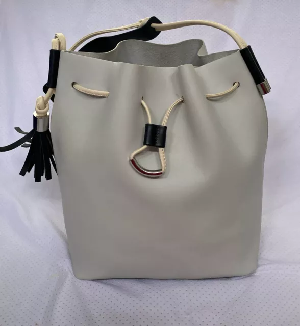 Vince Camuto Lorin Drawstring Bucket Bag(pale grey 2