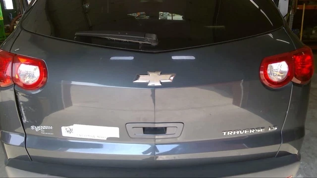 (LOCAL PICKUP ONLY) Trunk/Hatch/Tailgate Without Power Lift Fits 09-12 TRAVERSE