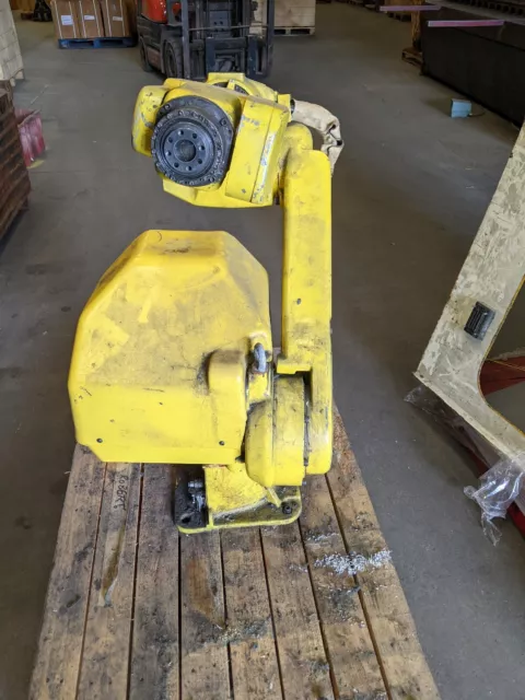 Fanuc Arc Mate 100 RJ