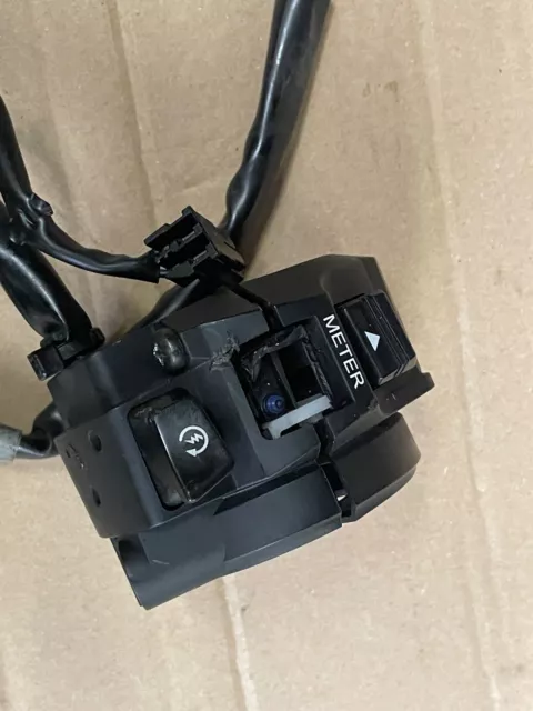 Suzuki Gsxr 1000 K9 2009 2010 Right Switch Gear Hand Controls Damaged