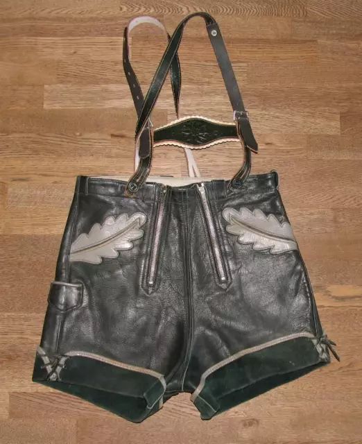 Pantaloni corti bambini - folcloristici - in pelle liscia in verde scuro circa 128-134