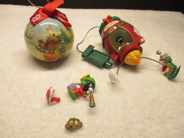 Vintage LOONEY TUNES Christmas ORNAMENT, MARVIN THE MARTIAN  Lot