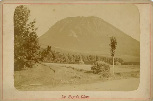 France, Auvergne, Orcines, Le Puy-de-Dôme Vintage Albumen Print Tirage albumin