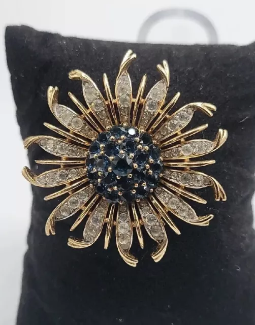 Vintage Crown Trifari Blue Sunburst Brooch Pin Faux Sapphires Gold Tone Medal