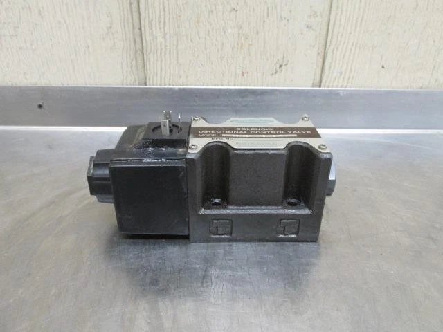 International DG052A-115VAC-71 Hydraulic Directional Control Solenoid Valve 115v