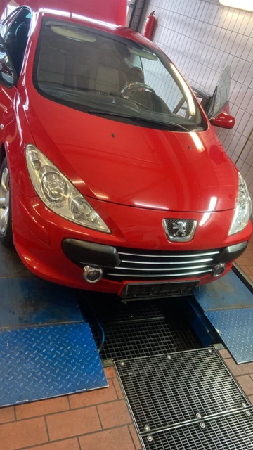 Peugeot 307 CC 2.0 Diesel 136 PS TÜV Neu 1.Hand