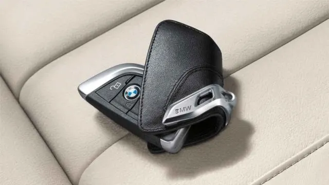 BMW Key Holder Fob Leather Case Luxury Black (RRP £40.70) 82292344033