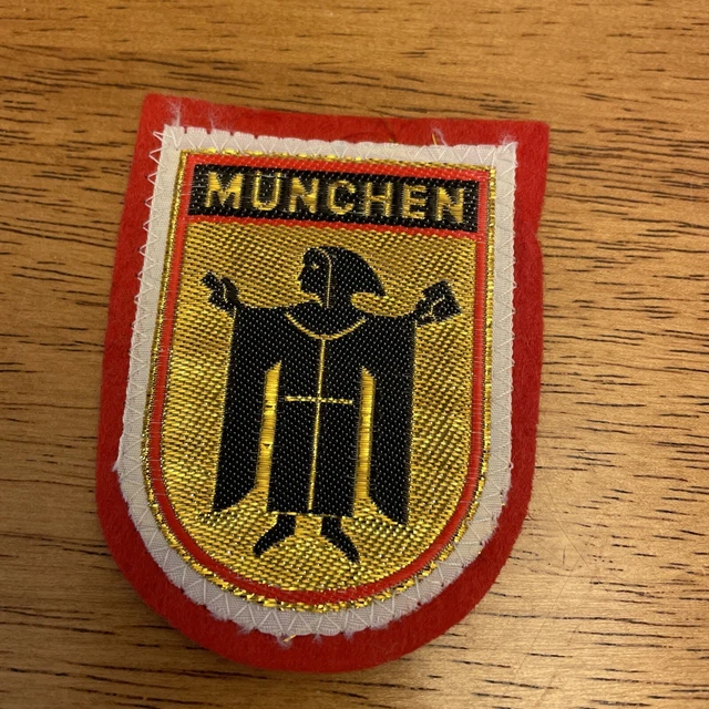 Vintage Travel Souvenir Felt Patch - Munchen Germany