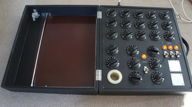 RADIONICS MACHINE - Original Bruce Copen 15 dial MK2 Analytical ...