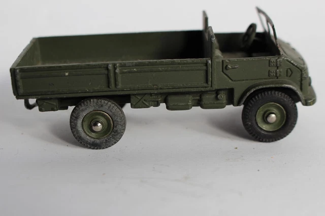 DINKY TOYS ORIGINAL Mercedes-Benz Unimog 821 EUR 1,00 - FR