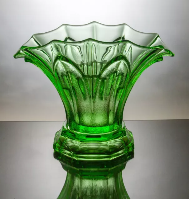 Large vintage Art Deco 1930s Uranium fluted Glass Vase complete with plinth