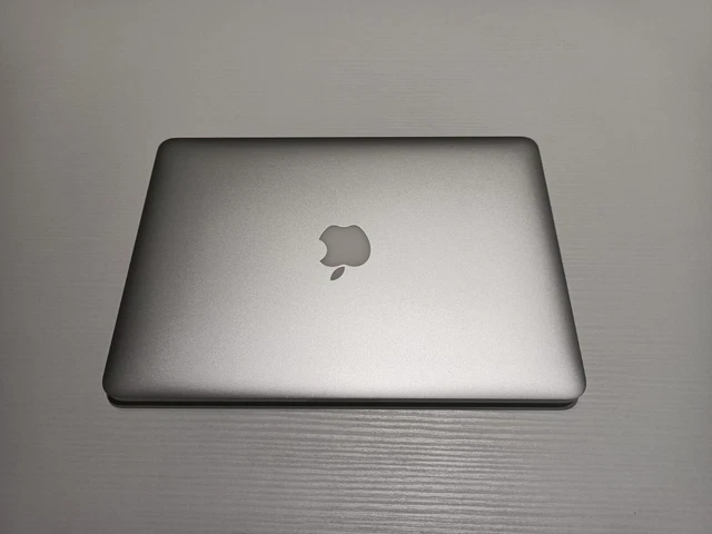 MacBook Pro Retina 13 early 2015, 3,1 GHz Intel Core i7, 16 GB RAM, 500 GB HD MacBook Pro Retina 13 early 2015, 3,1 GHz Intel Core i7, 16 GB RAM, 500 GB HD