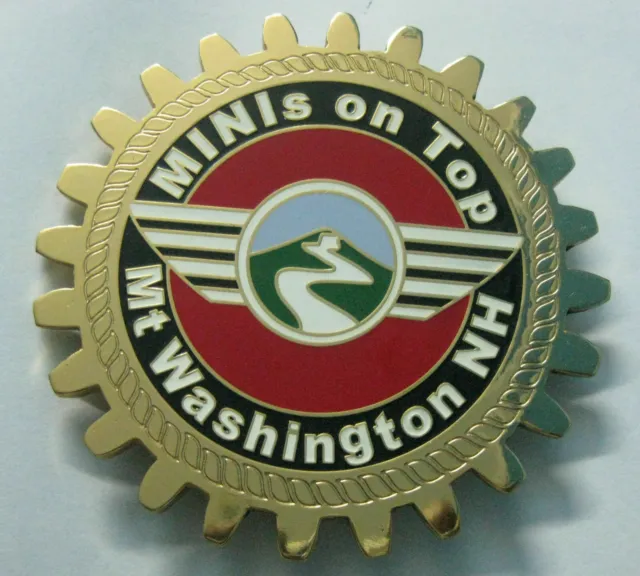 Minis Sur Haut MT Washington Nh Voiture Grill Badge Emblème Logos Métal Email