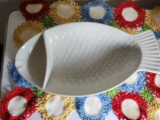 Mid CENTURY MOD. Hall Pottery 1150 Textured White 11 " Fish  Serving  Bowl MINT