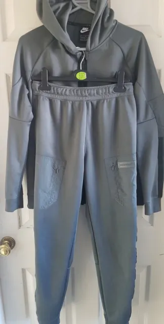 Boys Nike Air Max Tracksuit  Hoodie & Joggers Set Size XL Age 13-14 Years