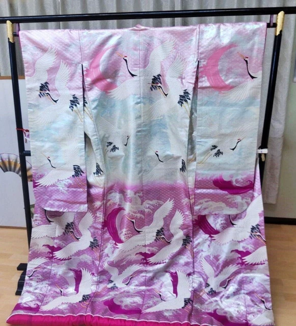 Japanese Kimono Uchikake New and Unused Wedding Pure Silk  japan　433
