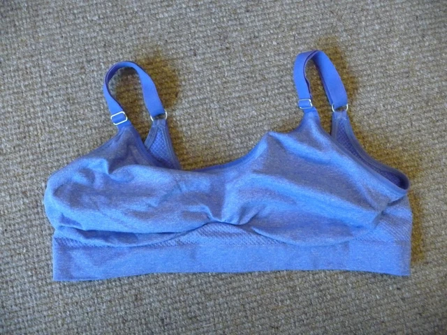 Sport-BH von active by Tchibo TCM blau Gr. 44/46 – fällt kleiner aus