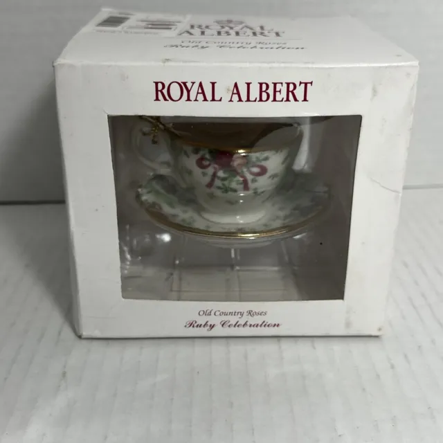 Royal Albert Old Country Roses Green Damask Teacup Saucer Ornament NIB