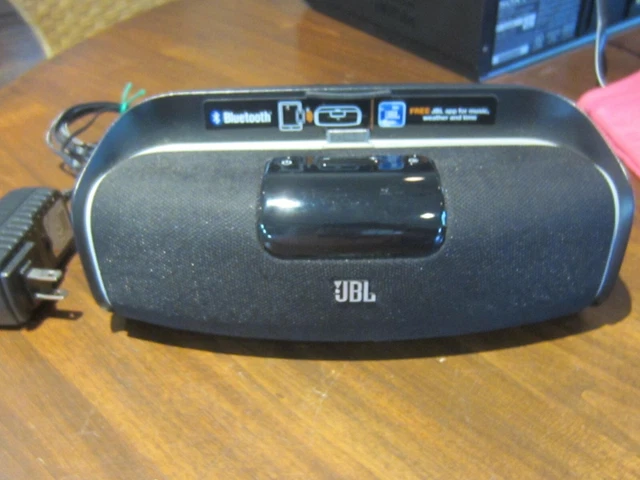 JBL ONBEAT AWAKE altoparlante wireless Bluetooth dock clock iPhone